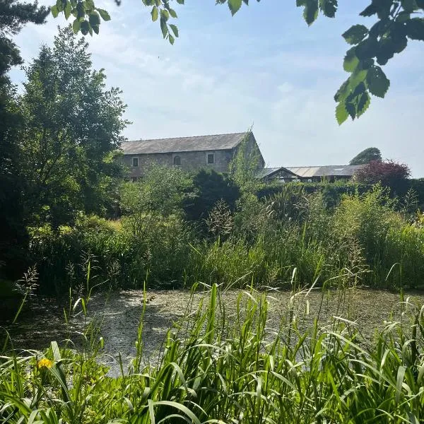 Cross Farm Retreat, Hotel in Todmorden