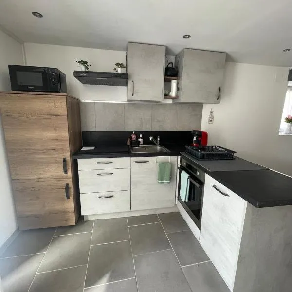 Warm home, hotel v destinaci Madonne-et-Lamarey