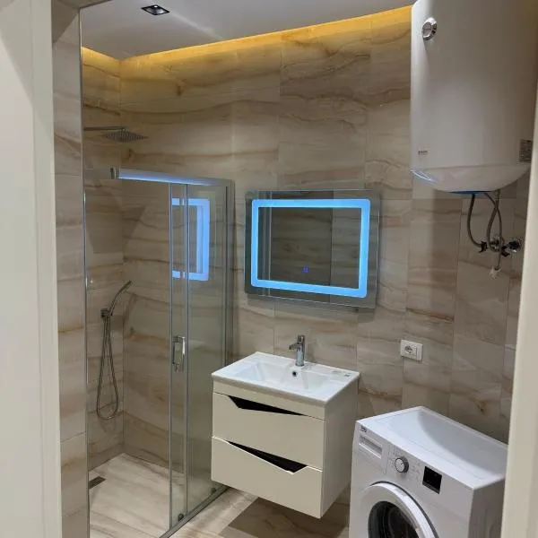 Guest APARTAMENTS SHENGJIN, hotel in Shëngjin