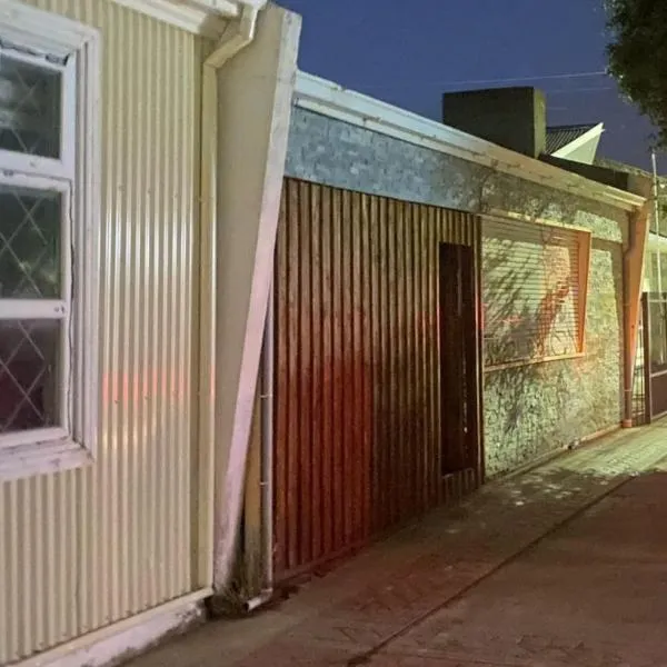 Alojamiento céntrico y tranquilo, ξενοδοχείο στην Πούντα Αρένας