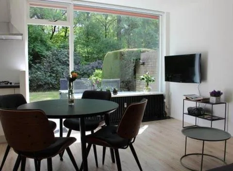 Hoefbos Otterlo Bungalow, hotel in Otterlo