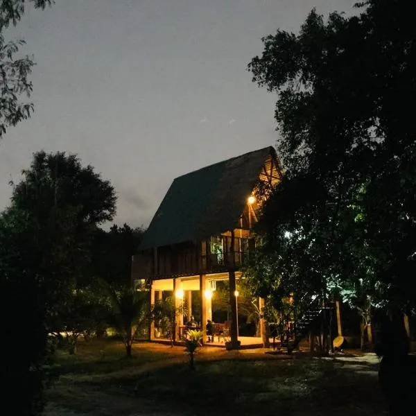Habarana Tree House - Ivory cottage, hotell sihtkohas Habarana