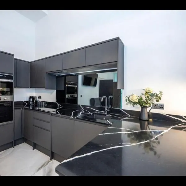 Royal Mile Apartment 2Bedroom, hotel in Edinburgh