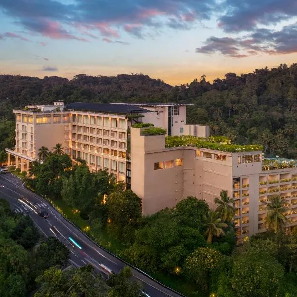 The Golden Crown Hotel, hotel a Kandy