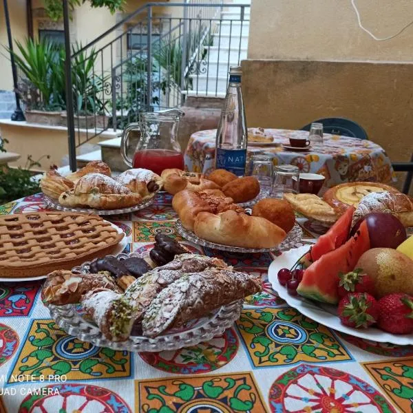 B&B Il Melograno Antico con Terrazza e Giardino, ξενοδοχείο στο Αγκριτζέντο