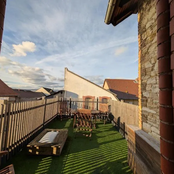 zentrale helle Wohnung in Gau-Algesheim mit Balkon, hôtel à Gau-Algesheim