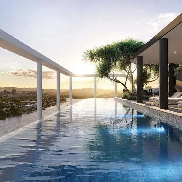 River & City View Apt near Brisbane Airport with Infinity Pool, Spa, Sauna, Steam Room, hotel in Brisbane