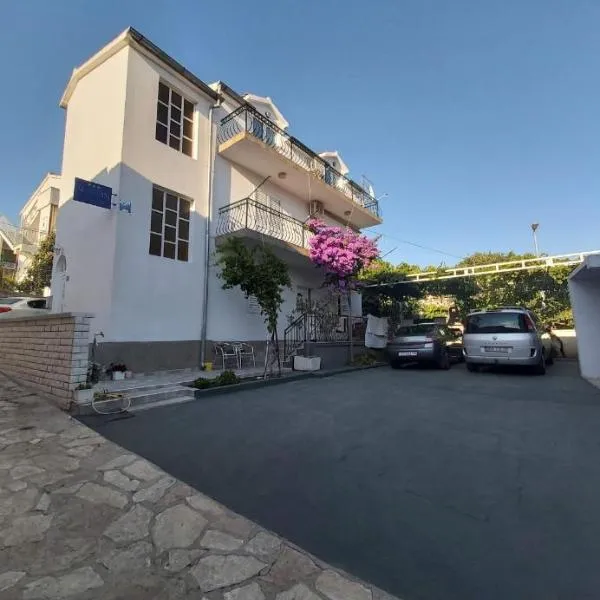 Apartman Lucija, hotel en Jezera