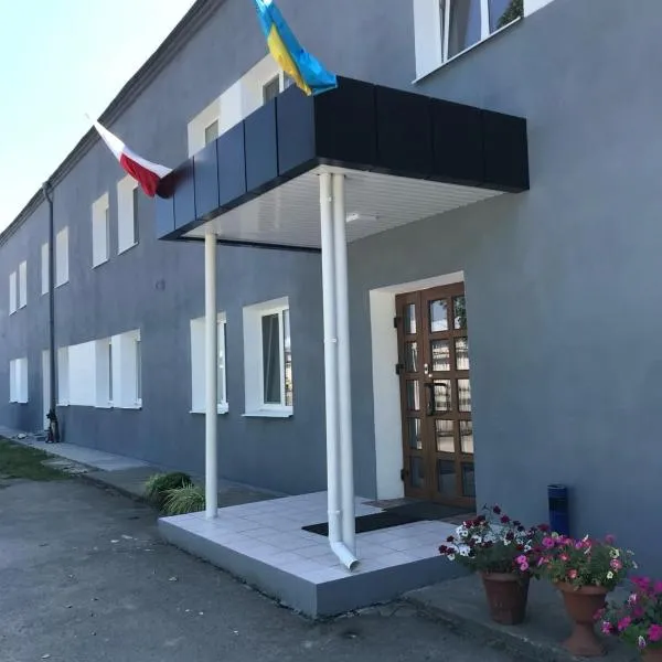 Guest House KARTA F M，位于卡缅涅茨-波多利斯基的酒店