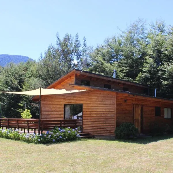 Los arrayanes de huife pucon, hotel in Termas De Huife