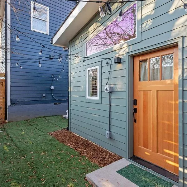 The Acorn - Tiny House in HISTORIC OAKWOOD，羅利的飯店