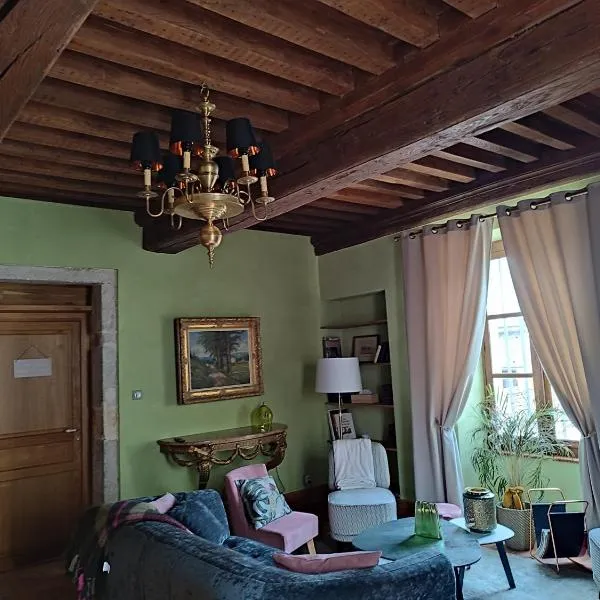 Gite, chambre d hôte L échoppe est belle, hotel in Châteauneuf