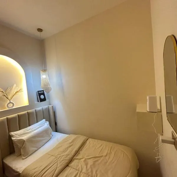 Adaz Home, hotel em Dubai