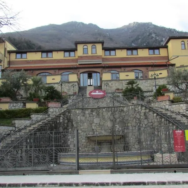 Hotel Al Palazzetto Set Fair, hotel v destinaci Ospedaletto dʼAlpinolo