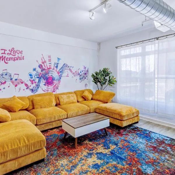 The Stallion #209 - Walk to Museums, Luxe Loft with free gated & covered parking，位于孟菲斯的酒店