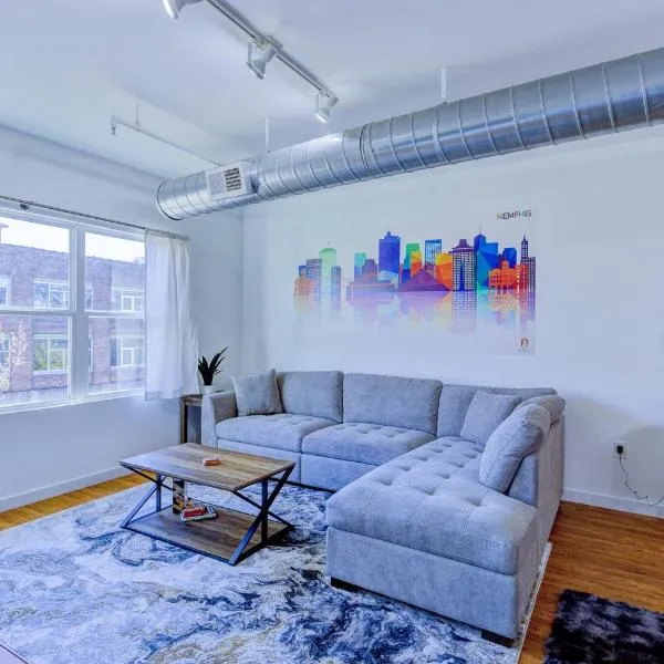 The Stallion #301 - Walk to attractions, Modern Luxe Loft in Downtown Memphis with free covered gated parking, hotel in Memphis