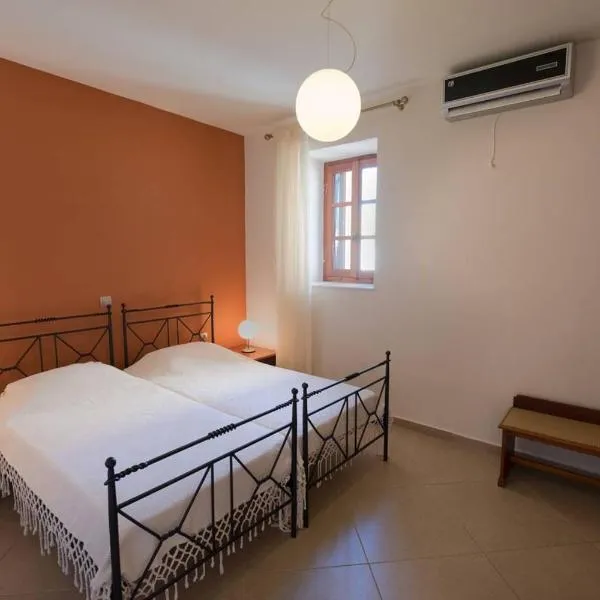 Harbour View Modern Apartments with Terrace, hotel v destinaci Halki