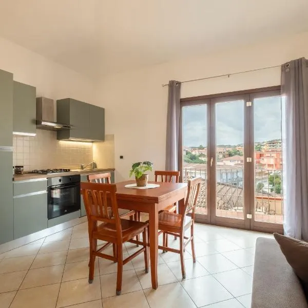 Sunshine Home - Attico La Maddalena, ξενοδοχείο σε La Maddalena