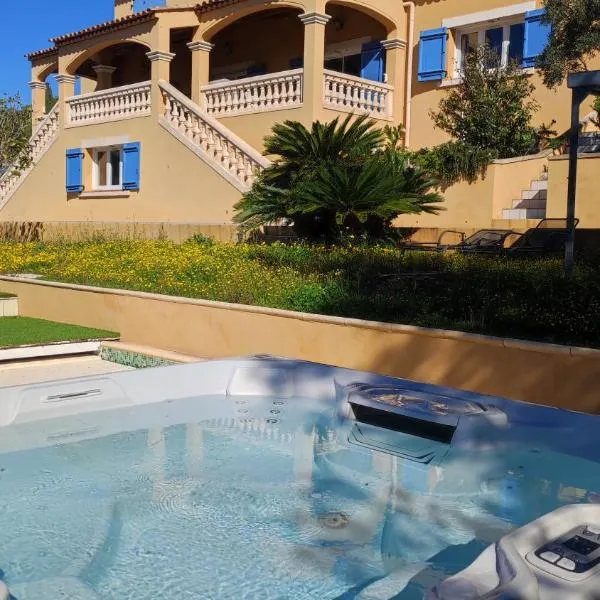 La Maison Bleue、トゥーロンのホテル