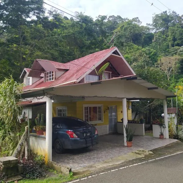 HOSTAL OJO DE AGUa, hotel v destinaci Almirante