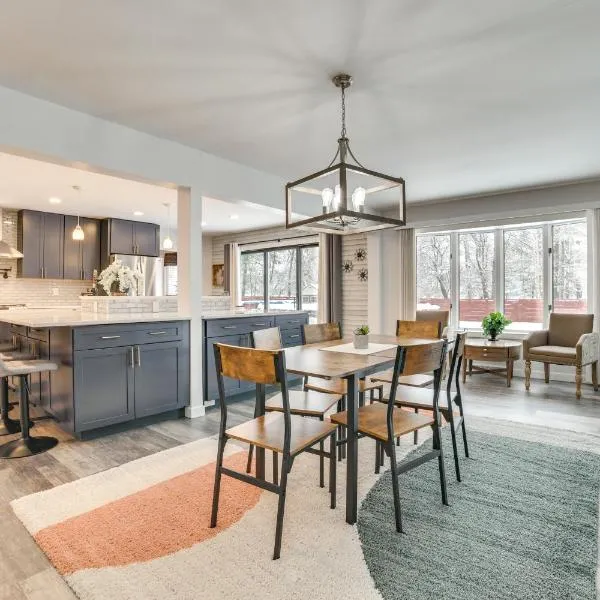 3 Mi to Dtwn Alpena Family Home with Yard!, hotel din Alpena