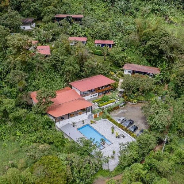Las Terrazas de Dana Boutique Lodge & Spa, hotel v destinaci Mindo