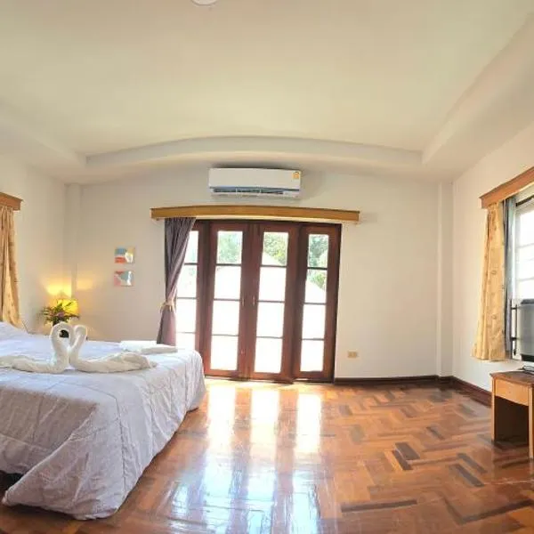 cozy โรงแรมในBan Phayun