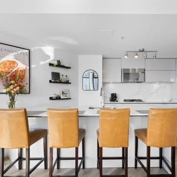 Luxury Central Apartment with City Views, Hotel in Vancouver