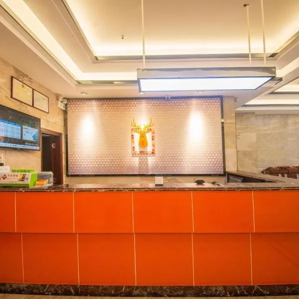 PAI Hotel·Huazhou Bus Terminal, Hotel in Dongshan