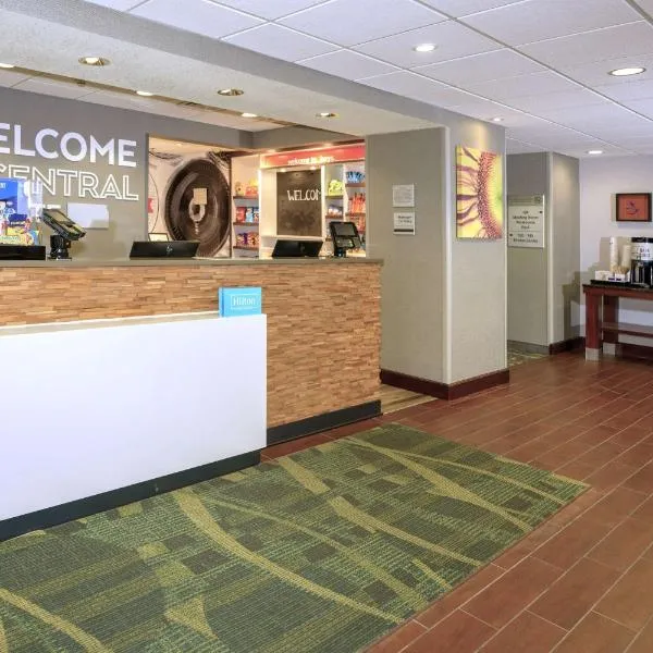 Hampton Inn Hays-North of I-70, hotel in Hays