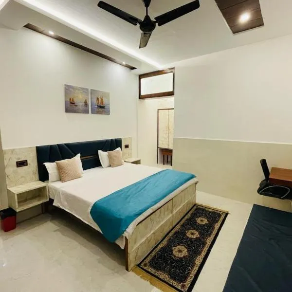 Hotel Dileep42, hotel i Lucknow