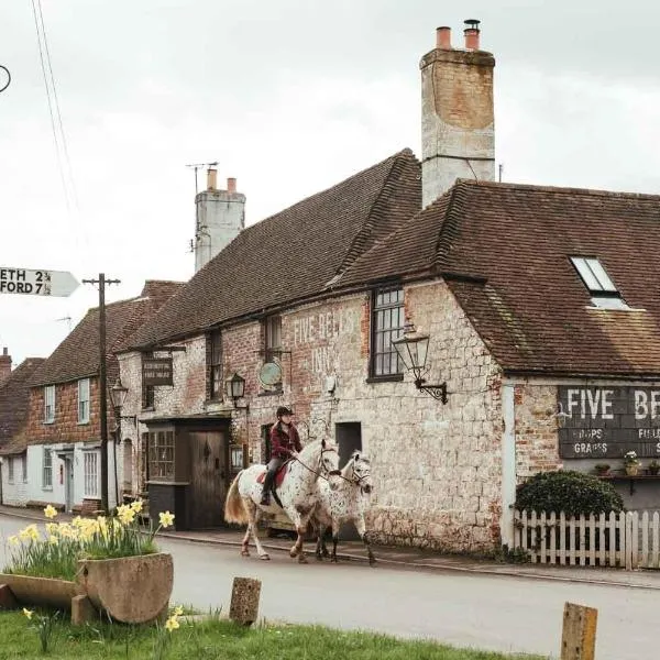 The Five Bells Inn, Hotel in Brabourne