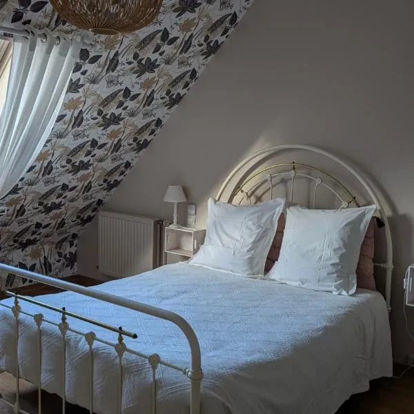 Chambre Rose Blanche, ξενοδοχείο σε Le Lude