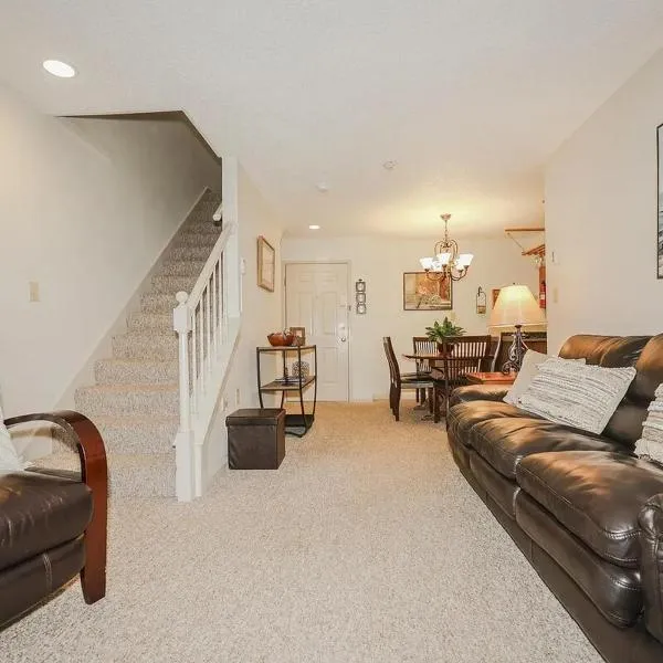 Lincoln Condo with slope view, hotel di Lincoln