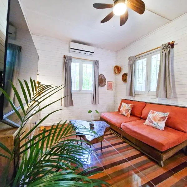 Alalunga Casas, hotel in Puerto Viejo