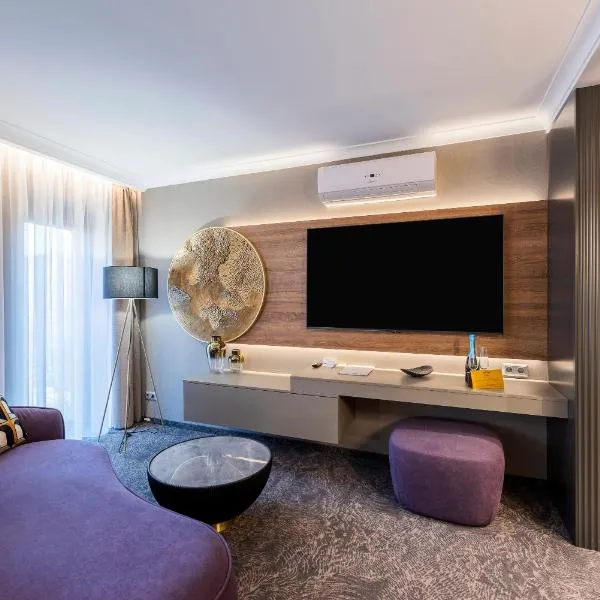 Riva Prestige Hotel, ξενοδοχείο στο Σέγκεντ