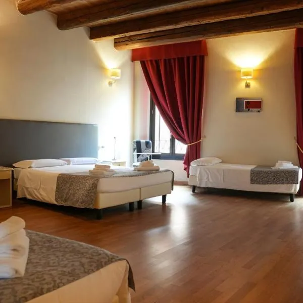 Honey Rooms Ferrara, hotel in Ferrara