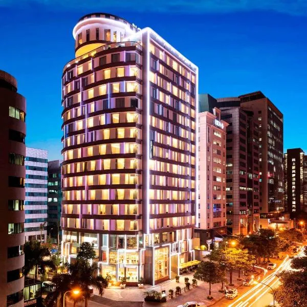 Novotel Suites Hanoi, hotel v Hanoji