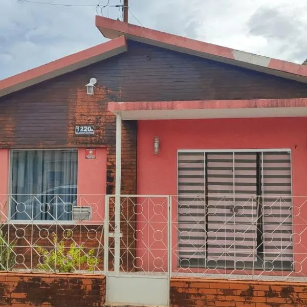 Casa de 90m2 toda sua aconchegante e central, hôtel à Corumbá