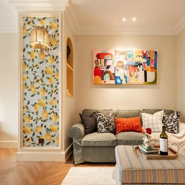 2BR Cozy City View CBD Sudirman Park Apartment, Positano House Design, hotel a Jakarta