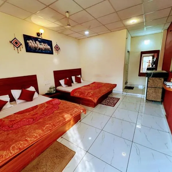 Samarth home stay, hotel v destinaci Pachmarhī