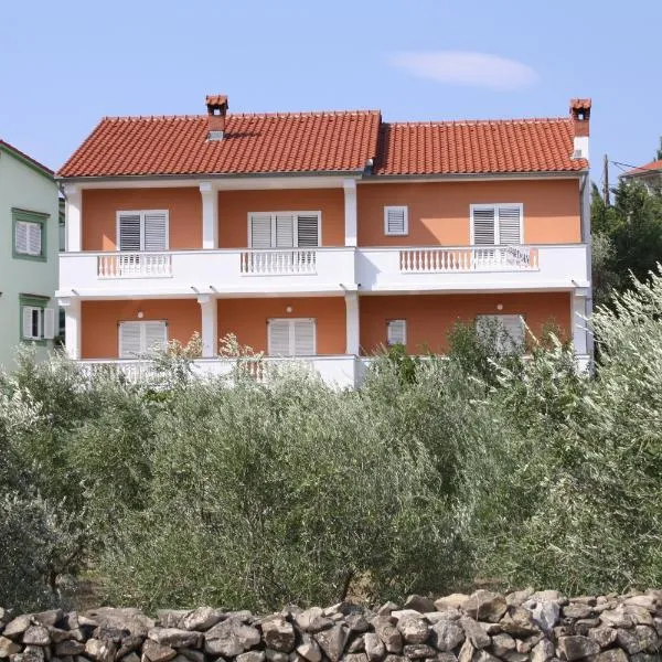 Apartments Sandra，位于拉布的酒店