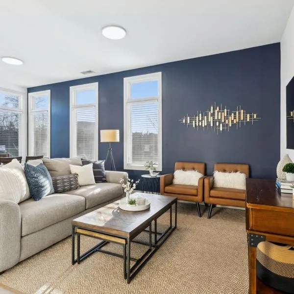 Modern Townhome 2 Miles South of Downtown and Broadway Ave, hotel in Nashville