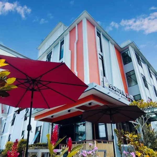 Golden sand khaolak Resort, hotel in Khao Lak