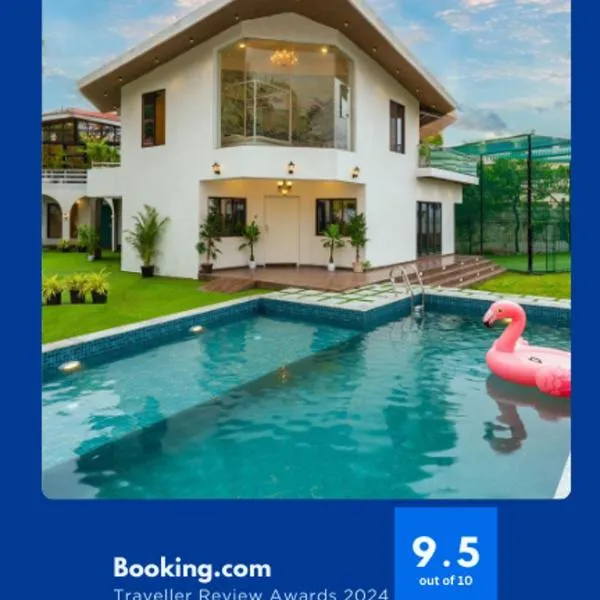 EKOSTAY - 8BHK La Flamingo Villa with Private Turf, hotel v destinaci Lonavala