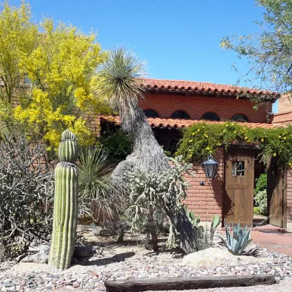 Desert Trails Bed & Breakfast, hotel in Tucson