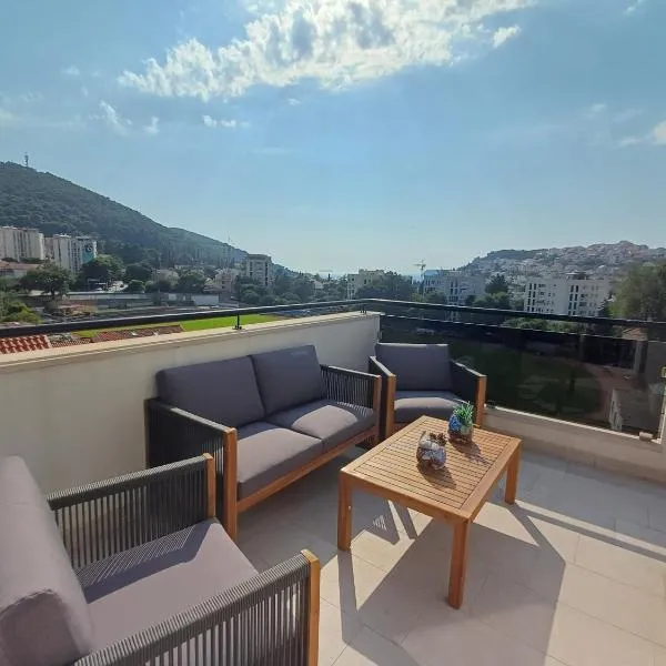 Dubrovnik में, होटल Apartments Mak & Lux - sea & sunset top view
