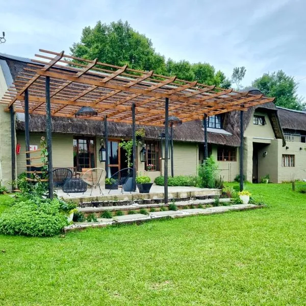 Rustic Farmhouse, Curry's Post - SOLAR POWERED, hotel Currys Post városában