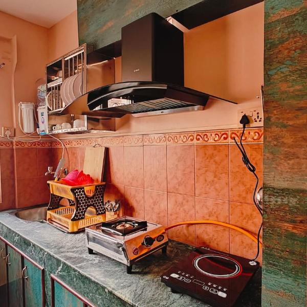 Entire Studio Apartment for Couples upto 3 Person, Dharampur