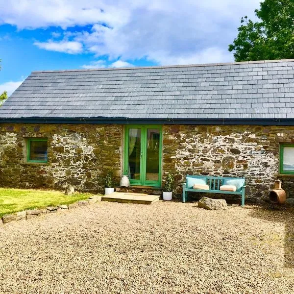 The Cowshed Cottage on The Greenway, hotel v destinaci Dungarvan
